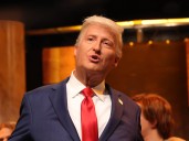 'SNL' returns to a late-night world still finding its footing in Trump's 2nd term