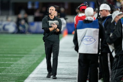 FSU Legend Does Damage Control for Mike Norvell at Expense of Own Teammates Former FSU legend breaks his silence on the ongoing scrutiny on Mike Norvell as he points out players' faults. Soham Ghosh 6
