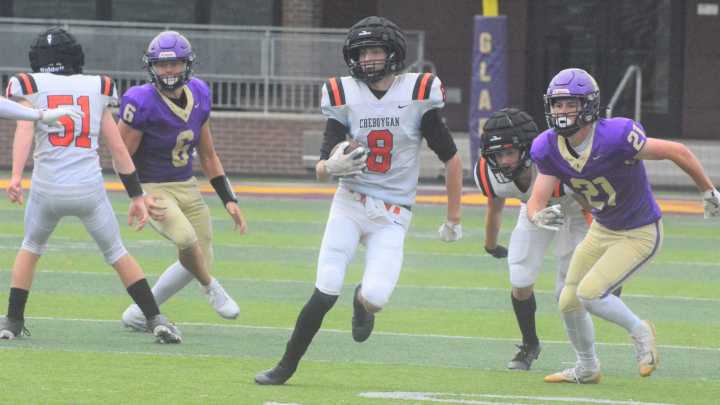 Huge plays lift Fowlerville football past Cheboygan in game at CMU