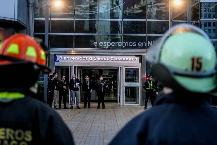 Incendio en Costanera Center: este fue el motivo que provocó el cierre total del centro comercial en Providencia