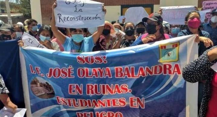 Director y padres de familia saldrán a las calles para exigir entreguen el colegio José Olaya
