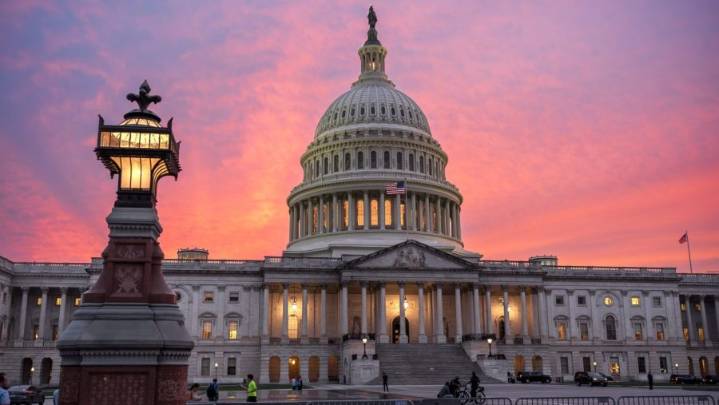 Live updates: Trump’s layoff threat hangs over government shutdown
