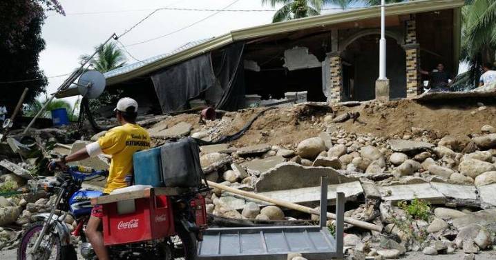 Powerful quakes strike off Philippines, seven dead