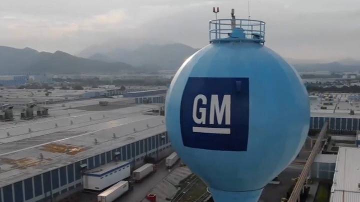 Frena GM Ramos Arizpe su producción a causa del bloqueo de agricultores en el país