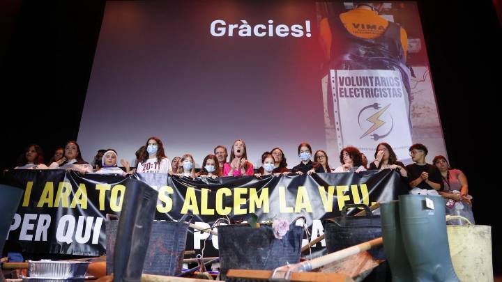 "Siguen con nosotros": el recuerdo a las víctimas de la dana en un emotivo homenaje