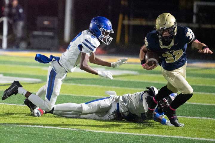 Sophomore QB saves the day for Chelsea football in regular season finale