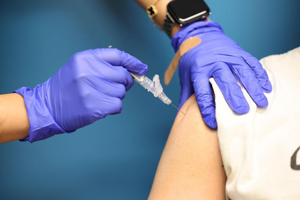 With CDC signoff, CVS says Covid