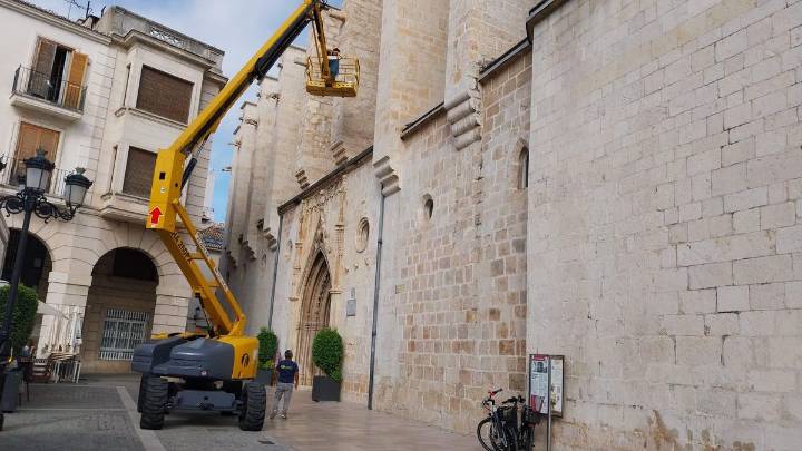 La Colegiata de Gandia mete presión al Consell para que apruebe las obras contra filtraciones