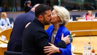 UE aplica sanciones a Rusia y dará apoyo a Ucrania