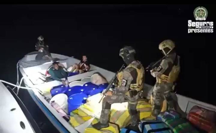 Sin disparar un solo misil: Petro sobre incautación de 2,7 toneladas de cocaína en el Pacífico