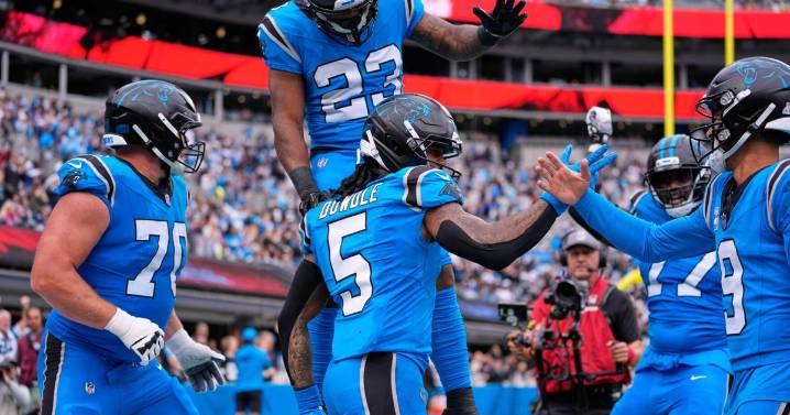 Dowdle has 239 yards from scrimmage vs. former team as Panthers beat Cowboys on FG as time expires