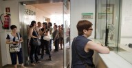 Salut estudia crear un presupuesto compartido entre CAP y hospitales para resolver el caos de las derivaciones