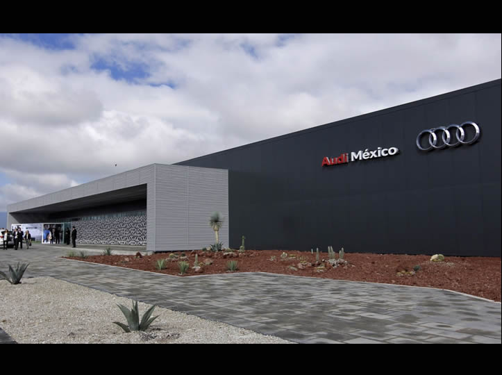 Audi suspende sus operaciones en México debido a bloqueos carreteros