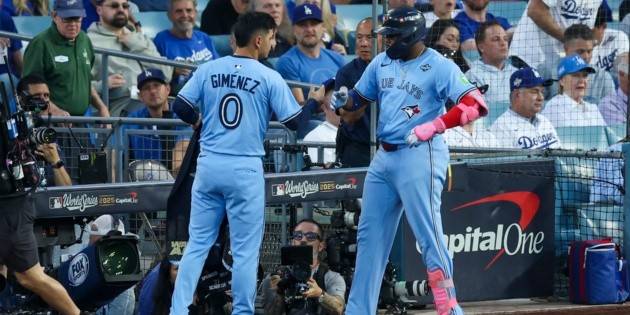 Azulejos igualan la Serie Mundial contra los Dodgers