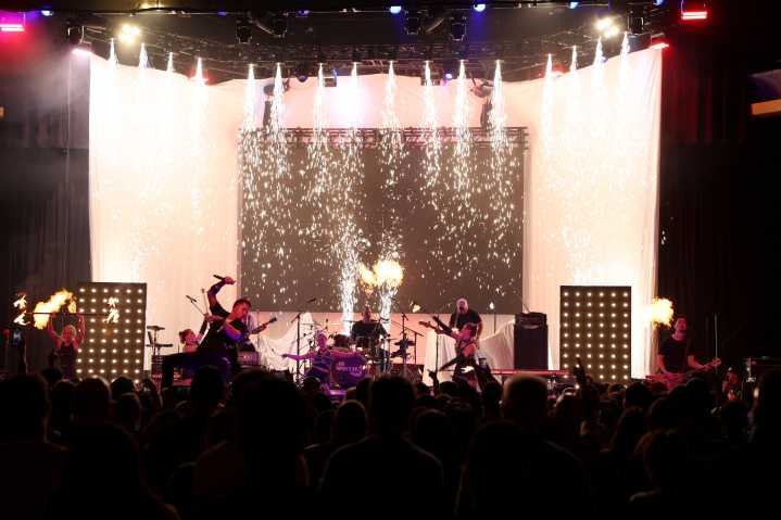 In-N-Out Burger’s rock band takes its show to Hollywood