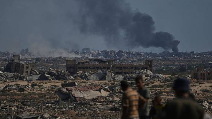Hamas says it accepts parts of Gaza plan after ultimatum