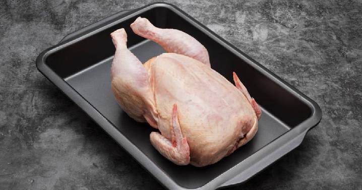Compañía de alimentos en EE.UU. retira millones de libras de pollo de los almacenes: Esta fue la razón