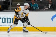 Defenseman Matt Grzelcyk agrees to a 1-year contract with the Chicago Blackhawks – Chicago Tribune
