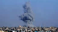 Tensión en Gaza: Israel lanzó ataques aéreos y acusó a Hamas de incumplir el…