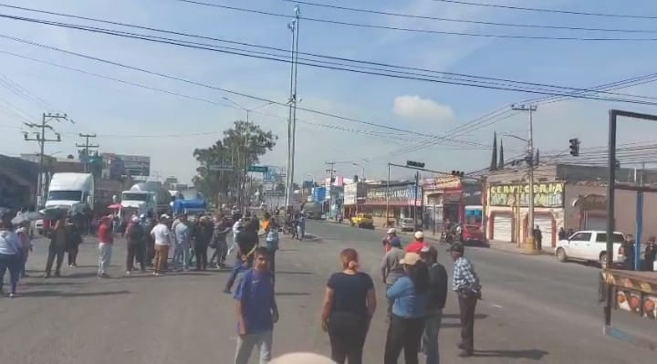 ¡SE AGRAVA LA CRISIS HÍDRICA EN CHICOLOAPAN!: VECINOS DE SAN JOSÉ BLOQUEAN LA MÉXICO
