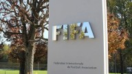 FIFA sanciona a argentinos por falsificar documentos en Malasia