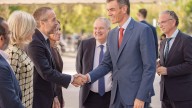 El resumen de la visita de Pedro Sánchez a juicio del PP: "Aterriza en Cáceres para reírse de todos"