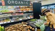 Inflación en EE. UU. aumenta ligeramente en septiembre, pese a falta de informes por el cierre del Gobierno