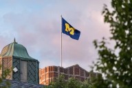 Tres arrestos en protesta por la Universidad de Michigan
