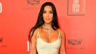 Kim Kardashian presenta ropa interior con vello incorporado