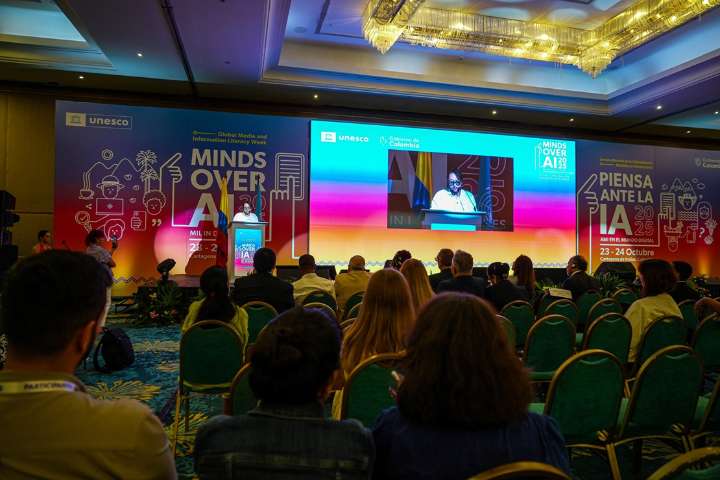 Colombia cierra conferencia mundial de UNESCO con llamado a humanizar la revolución digital