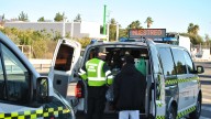Un control de tráfico en Tenerife se complica cuando los agentes descubren lo que escondía una furgoneta sin seguro y con ITV caducada