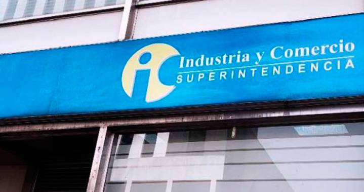 Imponen multa a cinco clubes del fútbol y a la Dimayor por limitar la libre competencia