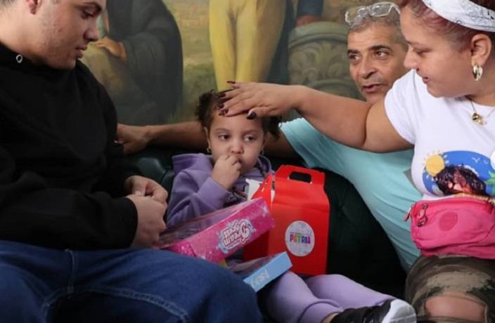 Rescatada la niña Aurora Cáceres tras ser secuestrada en EEUU