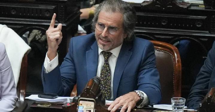 «Bertie» Benegas Lynch asume como presidente de la Comisión de Presupuesto hoy, tras la renuncia de José Luis Espert