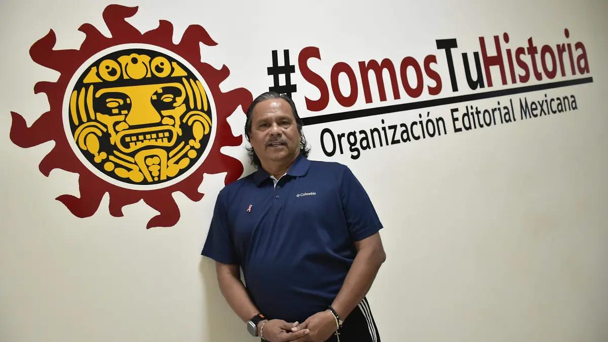 El rosa también es de hombres: Héctor vence el cáncer de mama y rompe tabúes