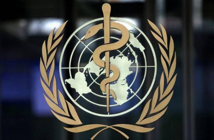 La OMS se ve forzada a recortar un 40 % sus fondos para emergencias debido a complicaciones financieras.