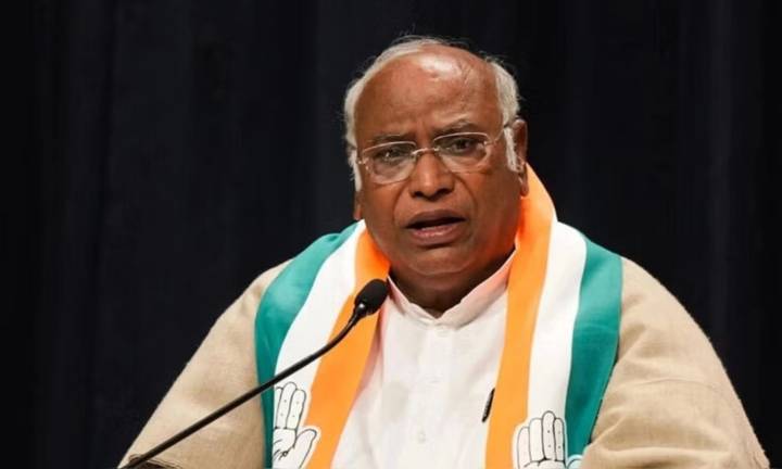 RSS should be banned, PM Modi 'insulting' Patel's legacy: Kharge
