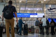 Government shutdown: Responding to flight delays