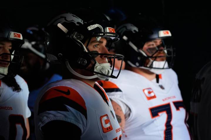 NFL Week 6 predictions, best bets: Picks against the spread for every game