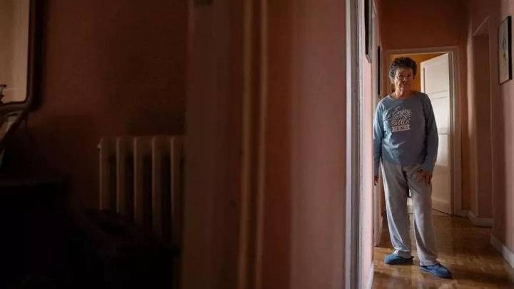 La justicia paraliza el desahucio de una mujer de 87 años que lleva 70 viviendo en un piso del centro de Madrid