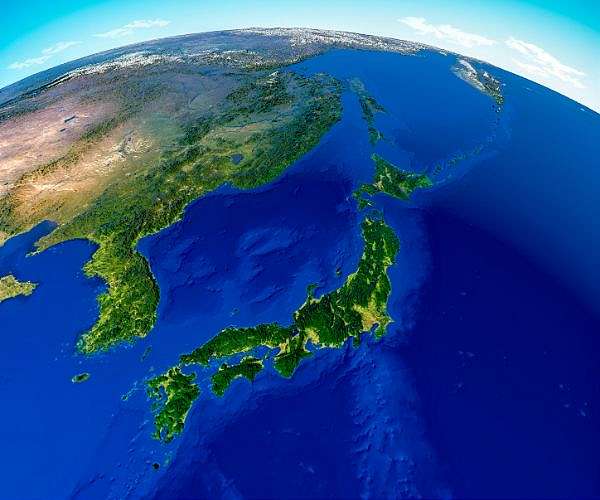 Troops, trade and 'hot' trucks: Trump descends on Japan
