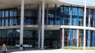 Asaltaba a ancianas en portales para robarles sus joyas en Zaragoza: la Fiscalía pide 15 años de cárcel