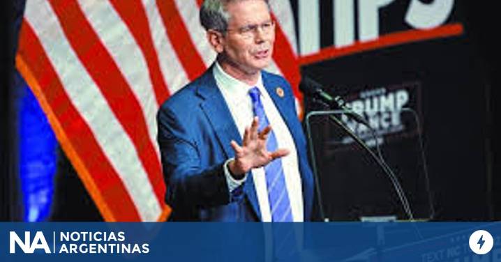 Los argentinos se dolarizan a fondo en la previa de las legislativas: cuatro de cada diez optan por el “verde"