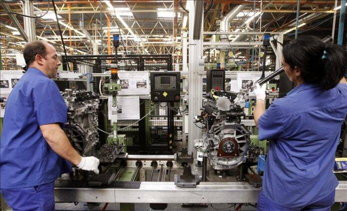 EE.UU. empieza a cumplir su amenaza de arrebatar la producción de automóviles a Canadá