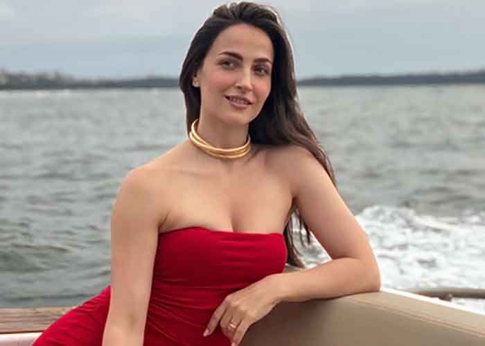 Elli AvrRam is ‘feeling great’ about performing with Akshay Kumar at Filmfare