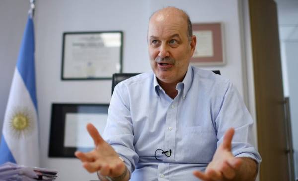 "No sé de dónde salió": Sturzenegger desmintió las versiones sobre una jornada laboral de 13 horas