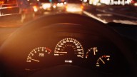 Qué debe revisarle al carro para confirmar que no le han adulterado el kilometraje: señales que le indican que lo quieren engañar