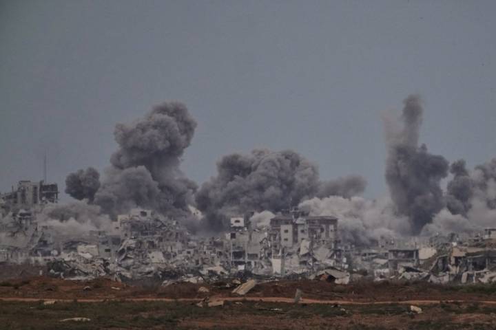 Defensa Civil de Gaza reporta bombardeos tras anuncio de acuerdo con Israel