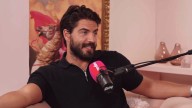 Maxi Iglesias revela que sufrió «bullying» por parte de sus compañeros de «Física o química»: «Después de eso me fui a Australia, lo más lejos de España»