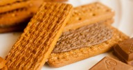 Alerta alimentaria por la presencia de plásticos en dulces de la marca Lotus
